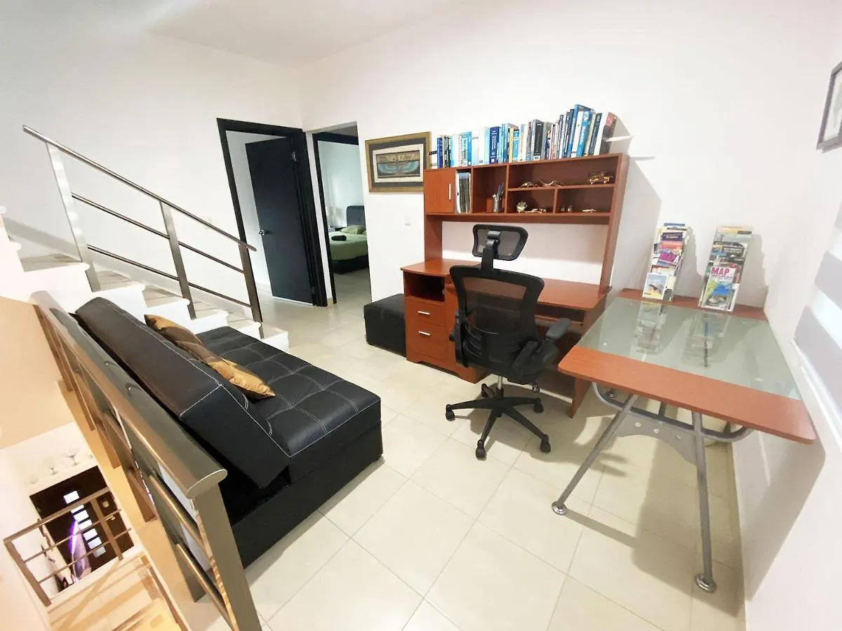 Вилла Geek-Chic Townhouse Плая-дель-Кармен