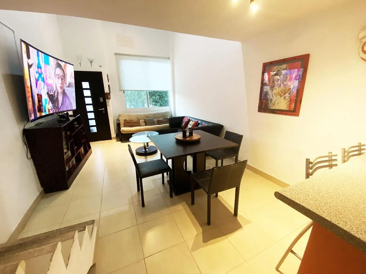 בית נופש הוילה פלאייה דל כרמן Geek-Chic Townhouse